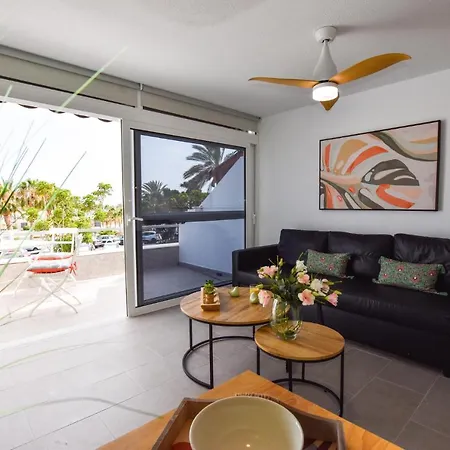 Book Jet - Casa Adam